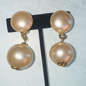 Elegant and Classic CHANEL Vintage Faux Drop Pearl Earrings
